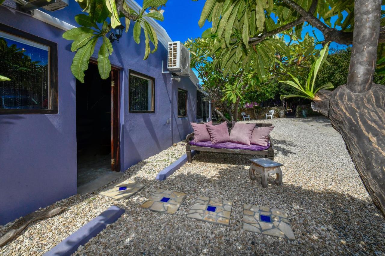 Mammaloe Bed and Breakfast Oranjestad Buitenkant foto
